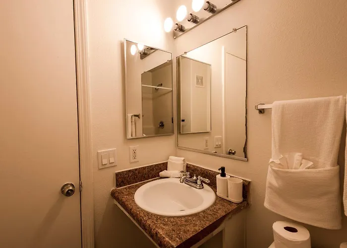 With Pool Access Apartment Tolleson
